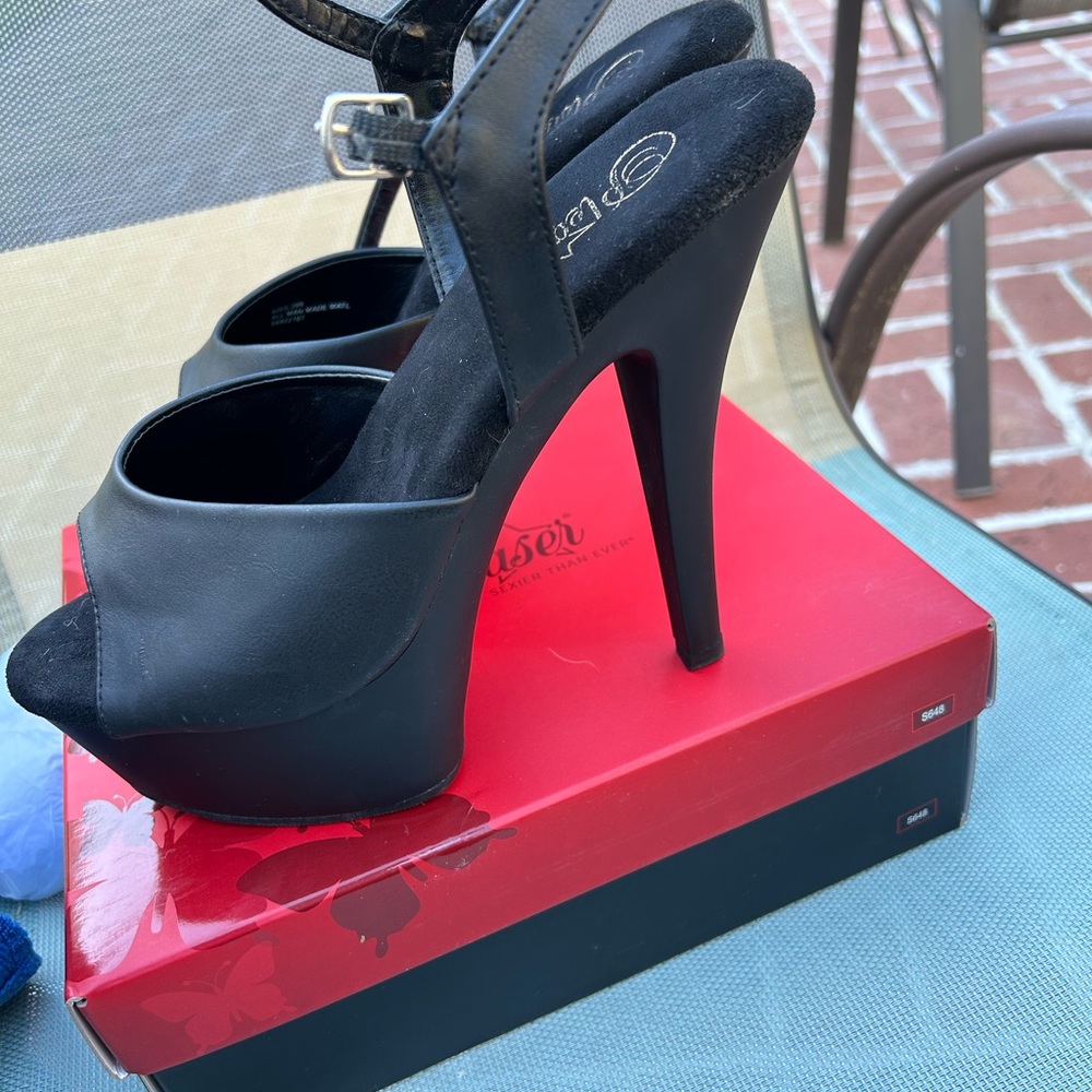 Genuine Pleasers matte black 6" sling back sandals.
